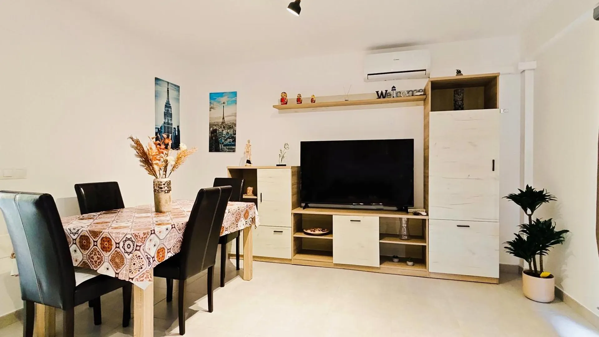 Apartamento En Torre Del Mar contacts